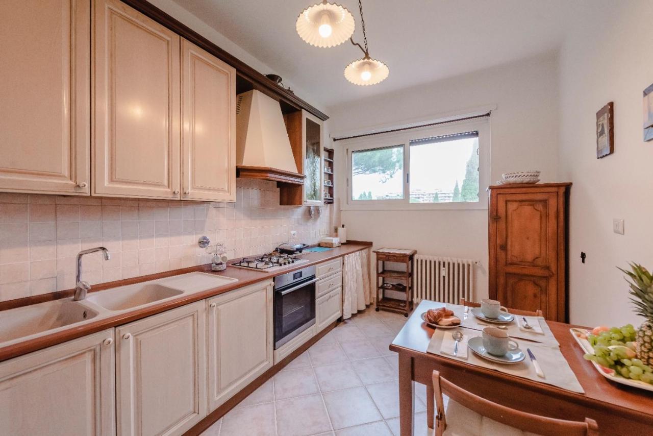 Residenza Eres Eur Apartment Рим Екстериор снимка