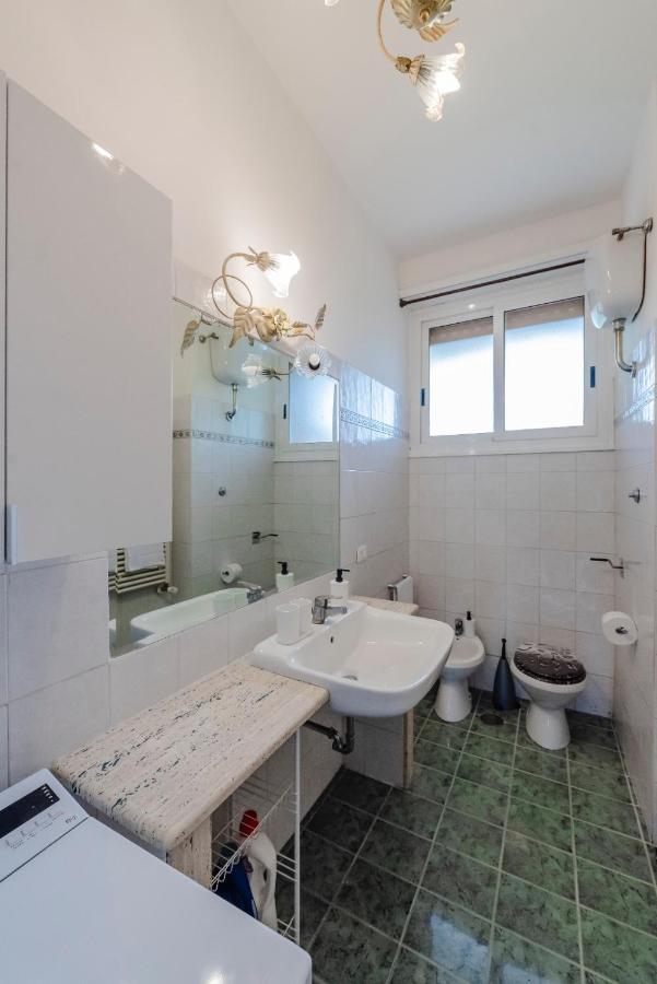Residenza Eres Eur Apartment Рим Екстериор снимка