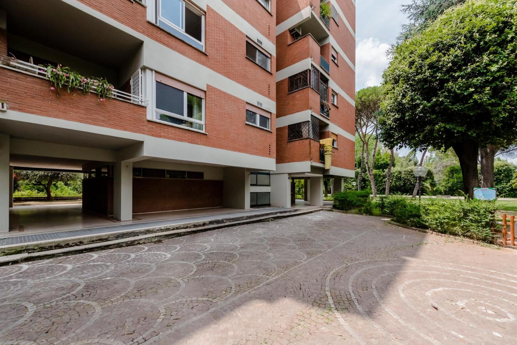 Residenza Eres Eur Apartment Рим Екстериор снимка